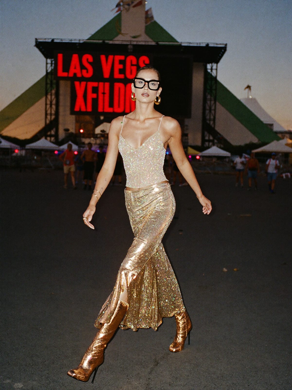 Glam Disco outfit for Electric Daisy Carnival Las Vegas: sequin co-ord or jumpsuit, metallic flares, platform boots