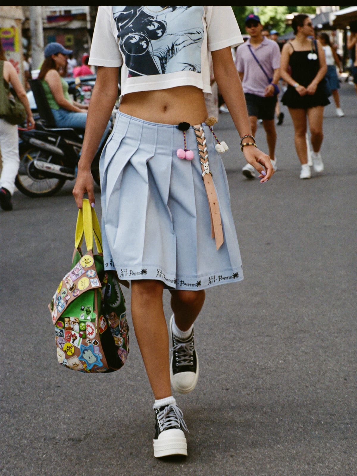 Kawaii Layer outfit for San Fermín: pleated skirt set, graphic layering tee, platform sneakers