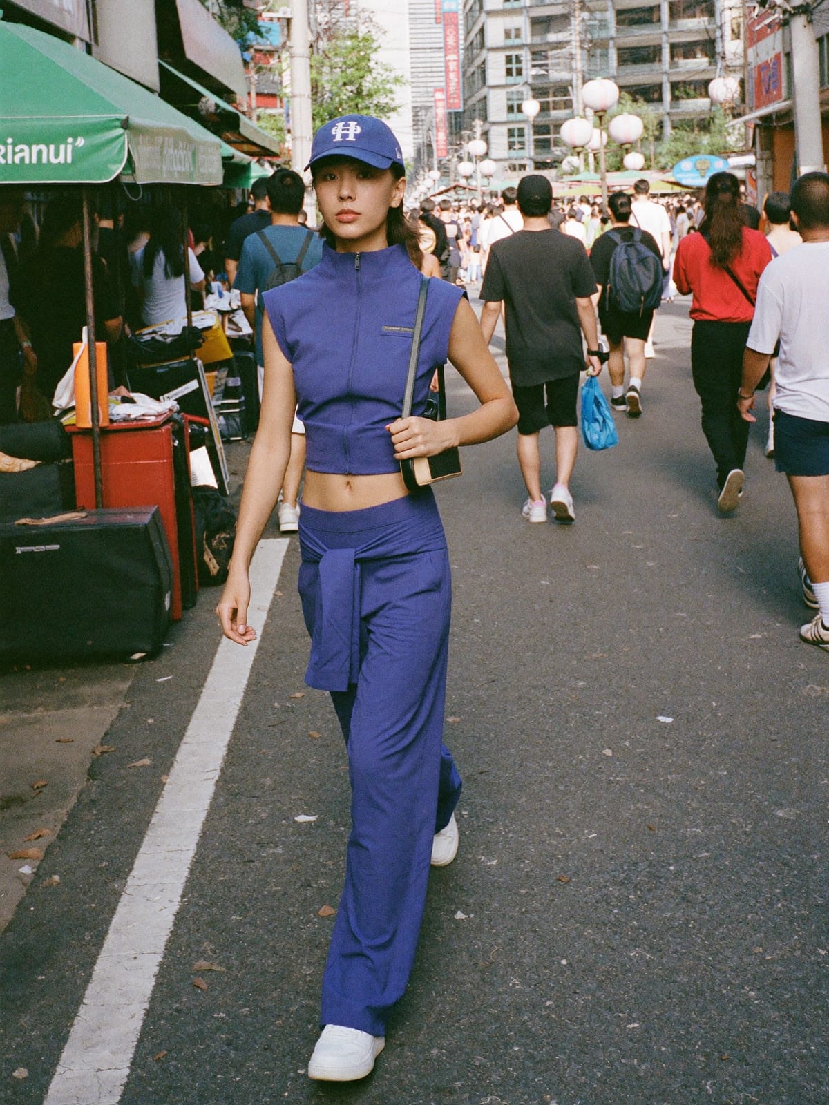 K-Wave Clean outfit for Songkran Bangkok: matching cropped set, wide-leg trousers, clean white sneakers