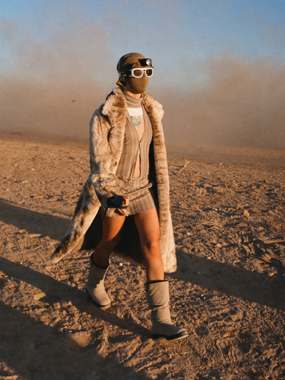 Dust-Proof Playa outfit for Stagecoach: expressive layered costume, dust goggles, faux fur or utility coat for the night
