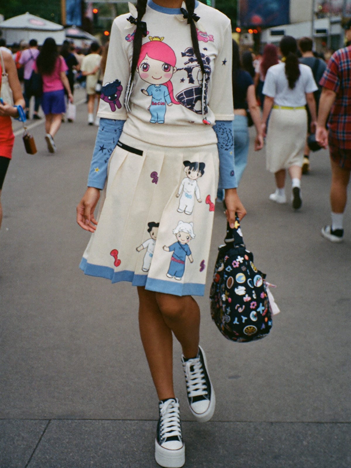 Kawaii Layer outfit for Summerfest: pleated skirt set, graphic layering tee, platform sneakers