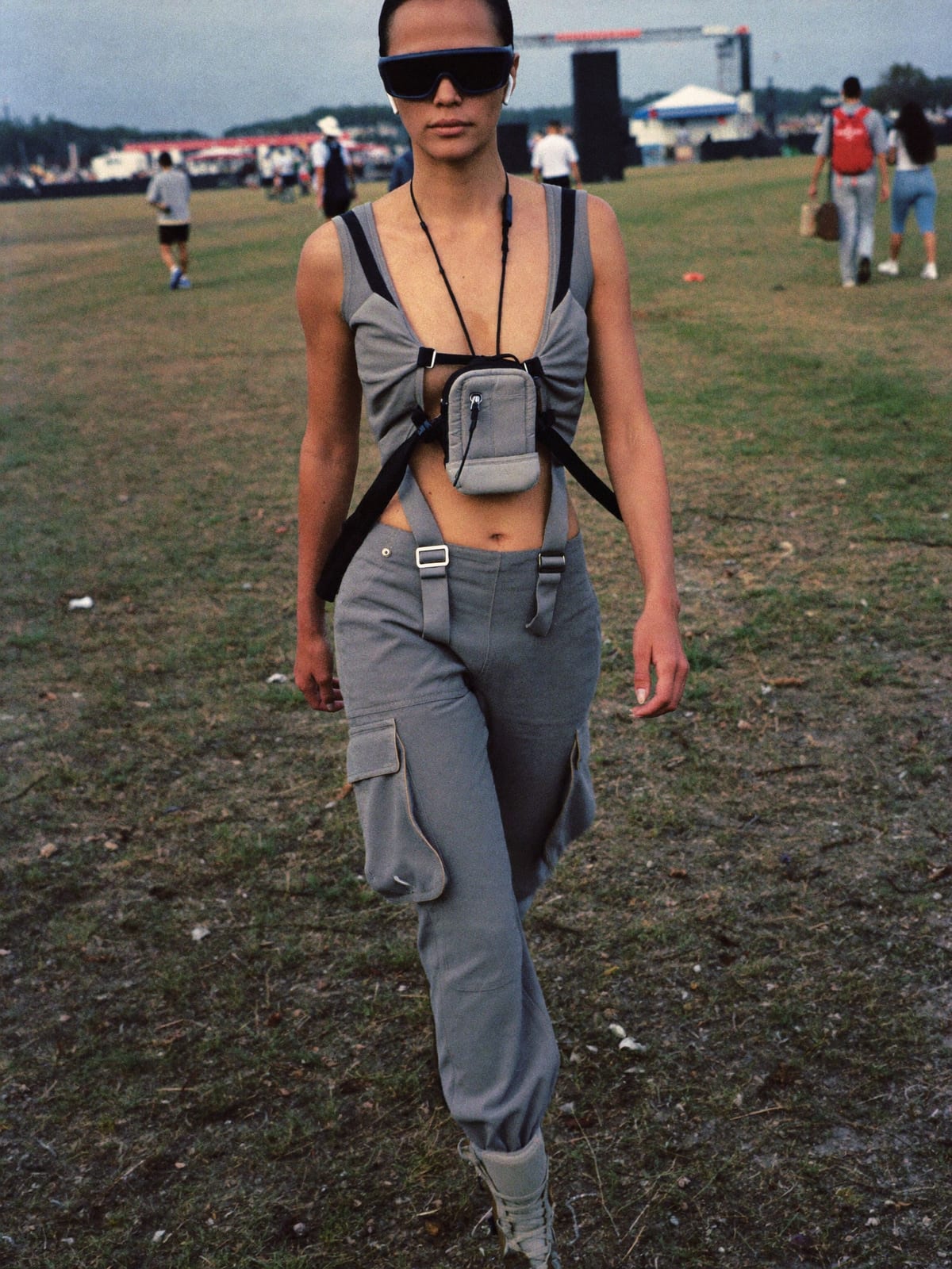 Cyberpunk Utility outfit for Zwarte Cross: technical vest or shell, strap cargo trousers, tactical boots