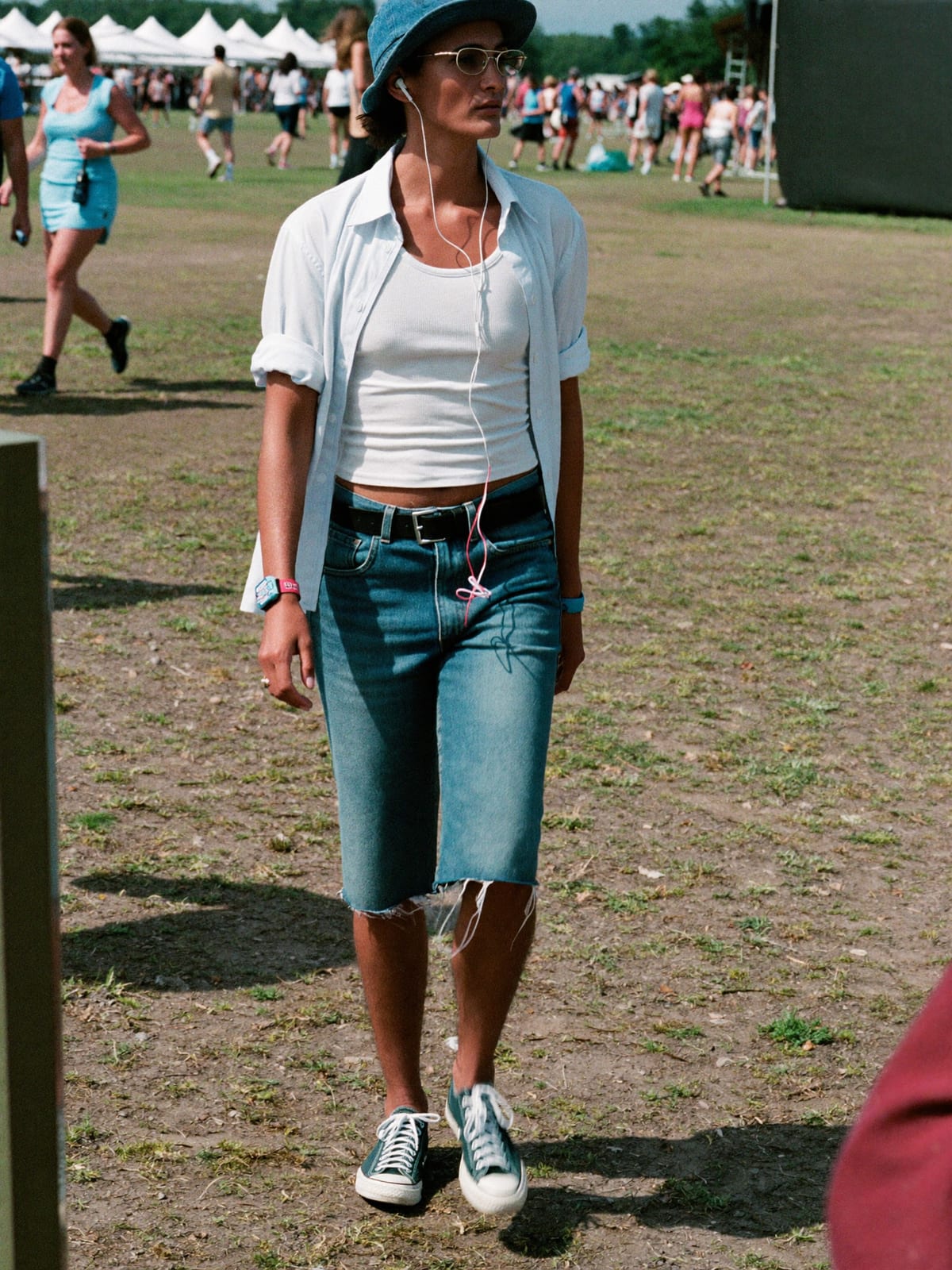 Jorts & Tank outfit for Zwarte Cross: denim jorts, ribbed tank or open camp shirt, canvas or retro runners